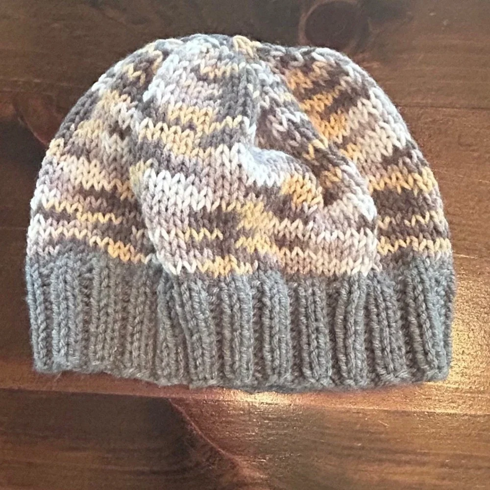Vintage Crochet Matching Winter Hat Scarf Set Grey White Yellow Unisex Casual - Picture 2 of 4